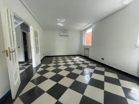 Chalet unifamiliar en Avenida de Ramón y Cajal, 16