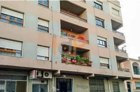 Piso en calle de Ramón y Cajal, 24