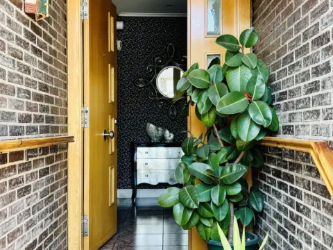 Chalet adosado en calle Isla del Oleo, 32