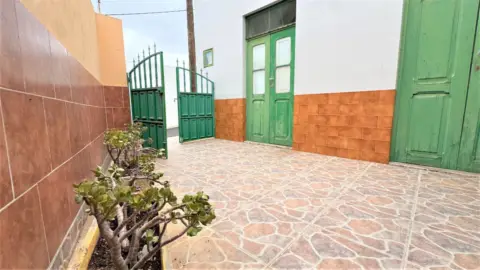 Chalet unifamiliar en calle de Tambora de Abajo, 15