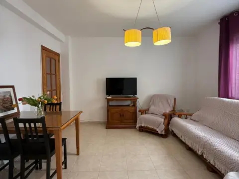 Piso en calle Antonio Maura, 27