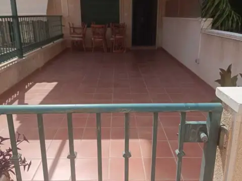 Casa adosada en Carrer de Juan Sebastián Elcano, 35