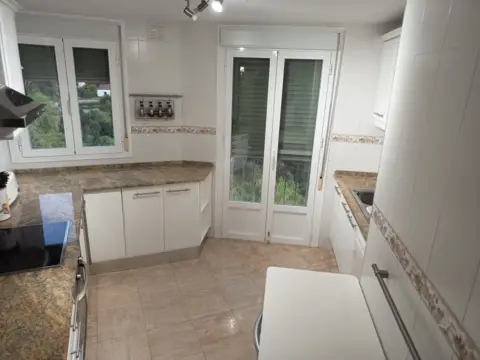 Piso en Avenida de los Alcornocales, 12