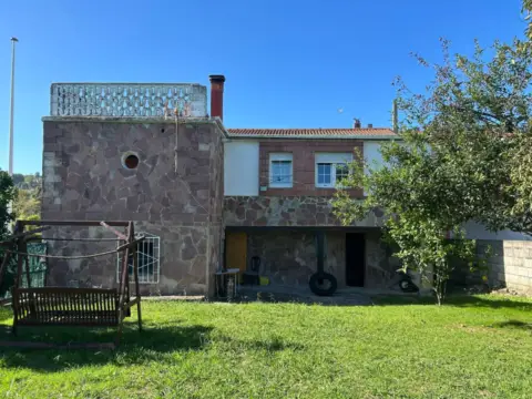 Casa unifamiliar en calle de Sáinz y Trevilla, 25
