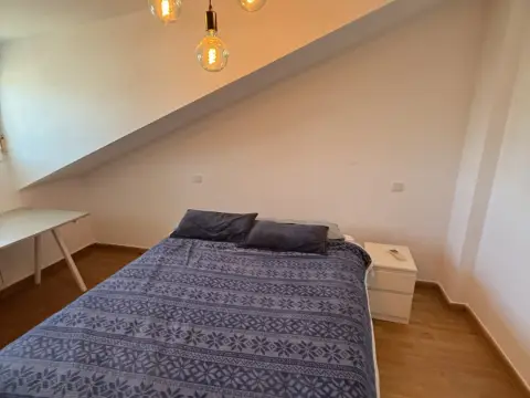 Habitación en calle de la Iglesia, 24