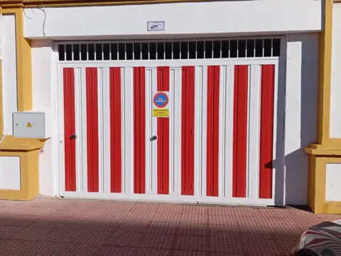 Local comercial en calle de los Pinos, 1