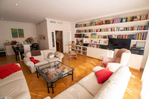 Chalet adosado en calle María Curie, 23