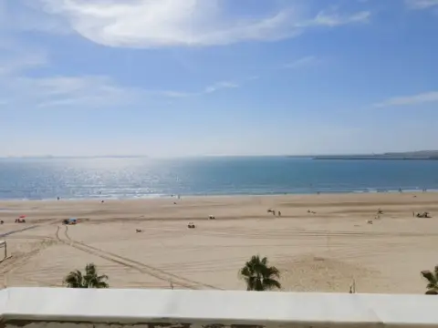 Piso en Avenida Santa María del Mar, 9