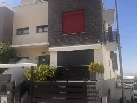 Casa adosada en calle Tarramonta, 2