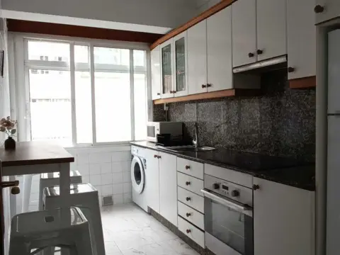 Piso en calle Perbes, 28