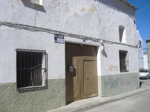 Terraced house in calle 8 de Marzo, nº 27