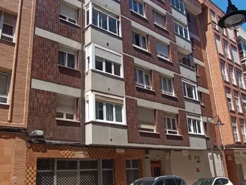 Piso en calle de Brasil, 15