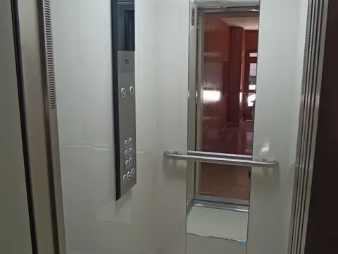 Piso en calle de Brasil, 15