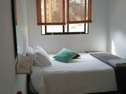 Habitación en calle de Pablo Penáguilas, 114