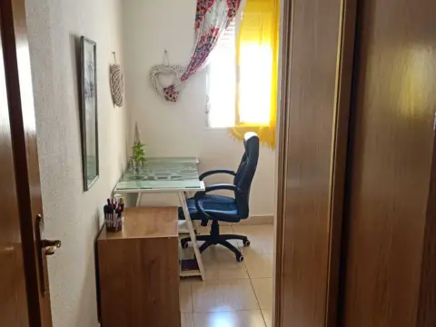 Habitación en Avenida de Oviedo, 11