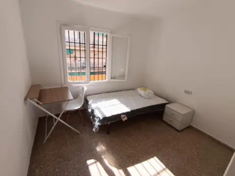 Habitación en calle del Músico Alfonsea, 9