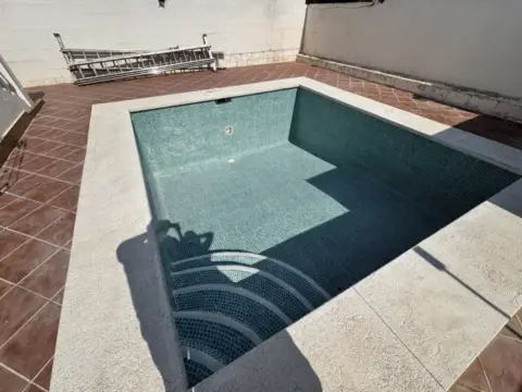 Casa pareada en calle del Bizet, 60