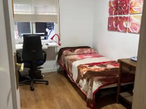 Habitación en Avenida de La Rioja, 19