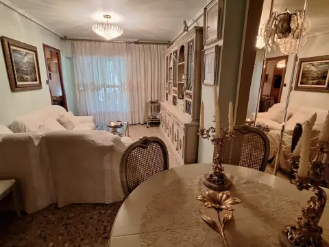 Piso en calle de Pablo Neruda, 24