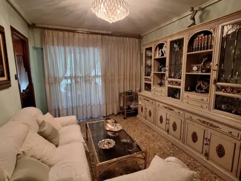 Piso en calle de Pablo Neruda, 24