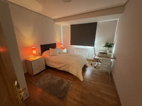 Habitación en calle de los Ingenieros Pino y Amorena, 17 - alojamiento en Centro (Logroño)