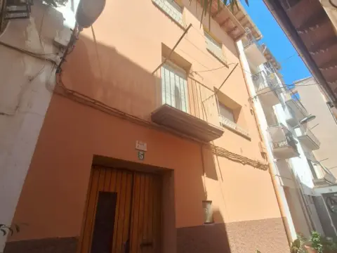 Casa adosada en calle Vall, 5