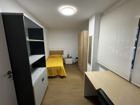 Habitación en calle Castellón, 6