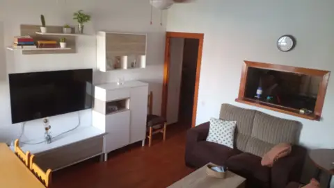 Piso en calle de Tulipán, 5