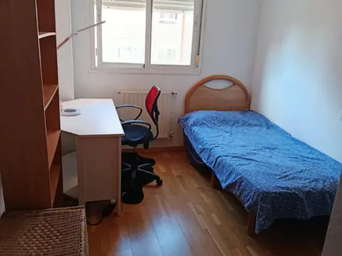 Habitación en calle del Pinar de San José, 6