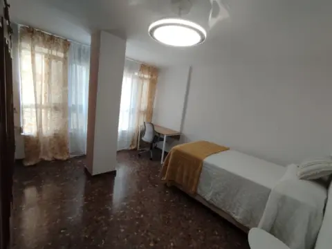 Piso en calle Joaquín Peralta, 20