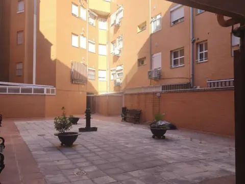 Piso en calle de Alonso de Escobar, 5