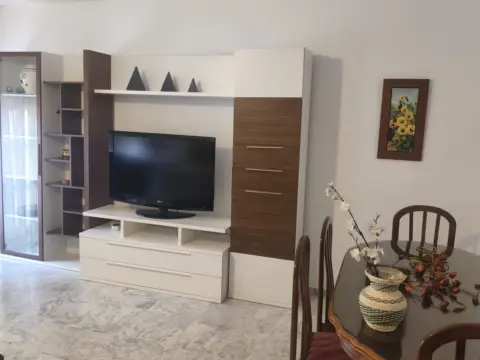 Piso en calle de Alonso de Escobar, 5