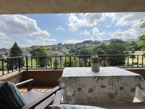 Chalet unifamiliar en Barrio de la Cortina, 17