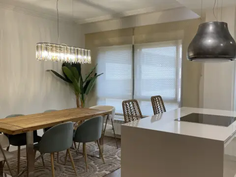 Piso en Plaza de la Veiga de la Eira, 3