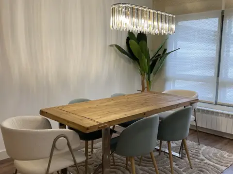 Piso en Plaza de la Veiga de la Eira, 3