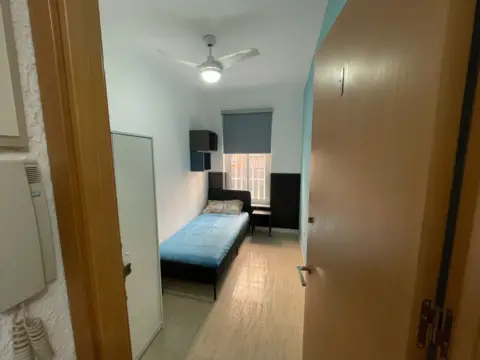 Habitación en calle del Pintor Otilio Serrano, 5