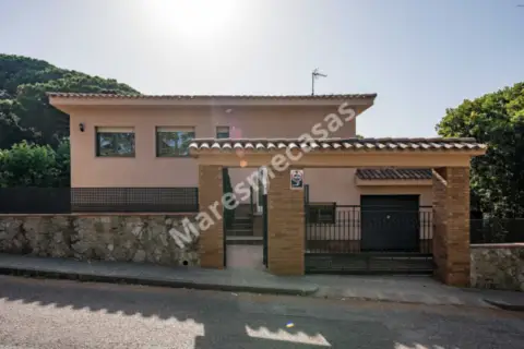 Chalet unifamiliar en Carrer de Collserola, 12