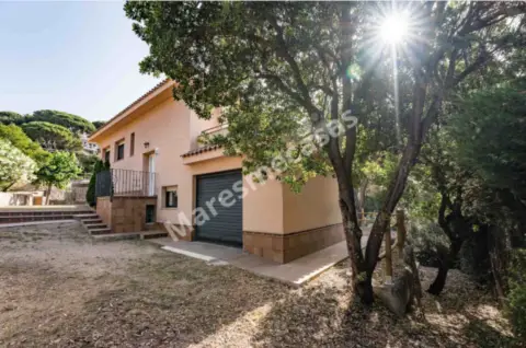 Chalet unifamiliar en Carrer de Collserola, 12