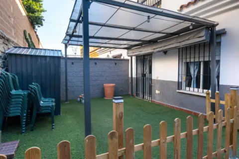 Chalet adosado en calle Concha Espina, 1