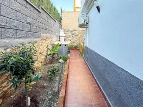 Chalet adosado en calle Concha Espina, 1