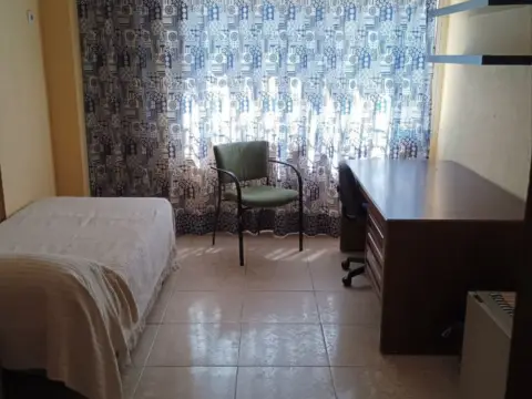 Habitación en calle Tarfia, 1
