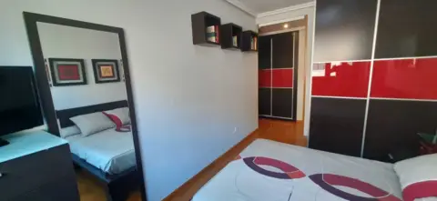 Piso en calle de la Hierbabuena, 5