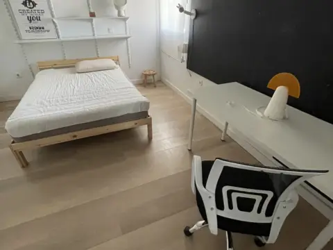 Piso en calle de Ángel Romero Elorriaga, 10