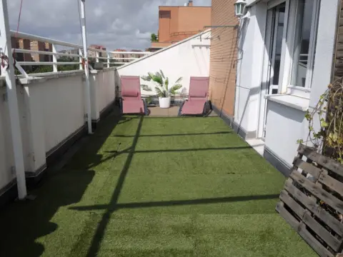Ático en calle de la Laguna Negra, 13