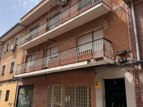 Casa unifamiliar en calle de Julián Daviñás, 5