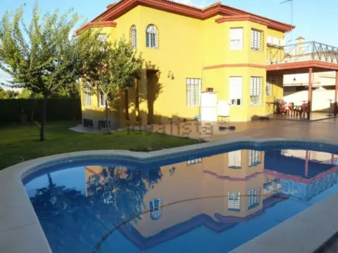 Chalet unifamiliar en calle de Góngora, 17