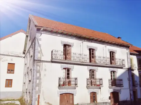 Chalet unifamiliar en calle Baja, 5