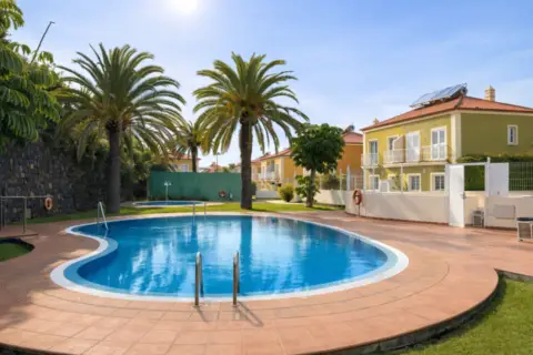 Chalet pareado en calle Bicacarera, 1