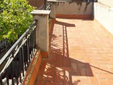 Casa adosada en Plaça de Cristobal Ramos, 2