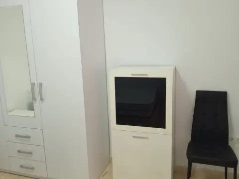 Habitación en calle Freniche, 3